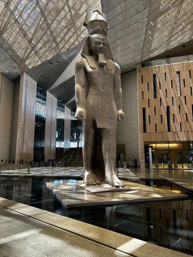 Ramses Statue