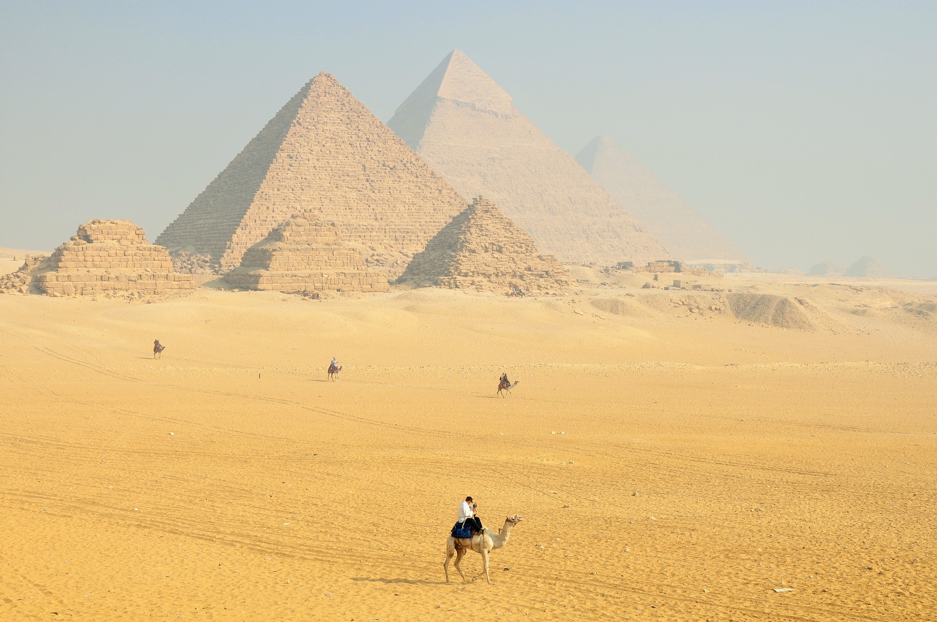 Cairo and Nile Cruise Tour Package