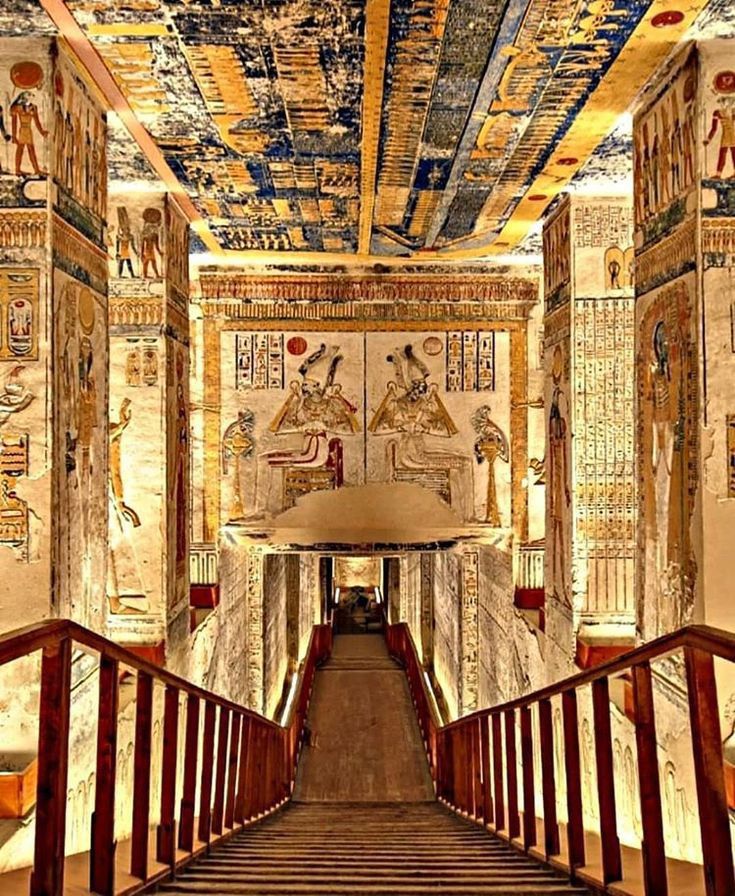 Private Guided Tour with Egyptologist